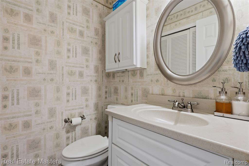 3997 River Road, 6, East China, MI — Photo 24