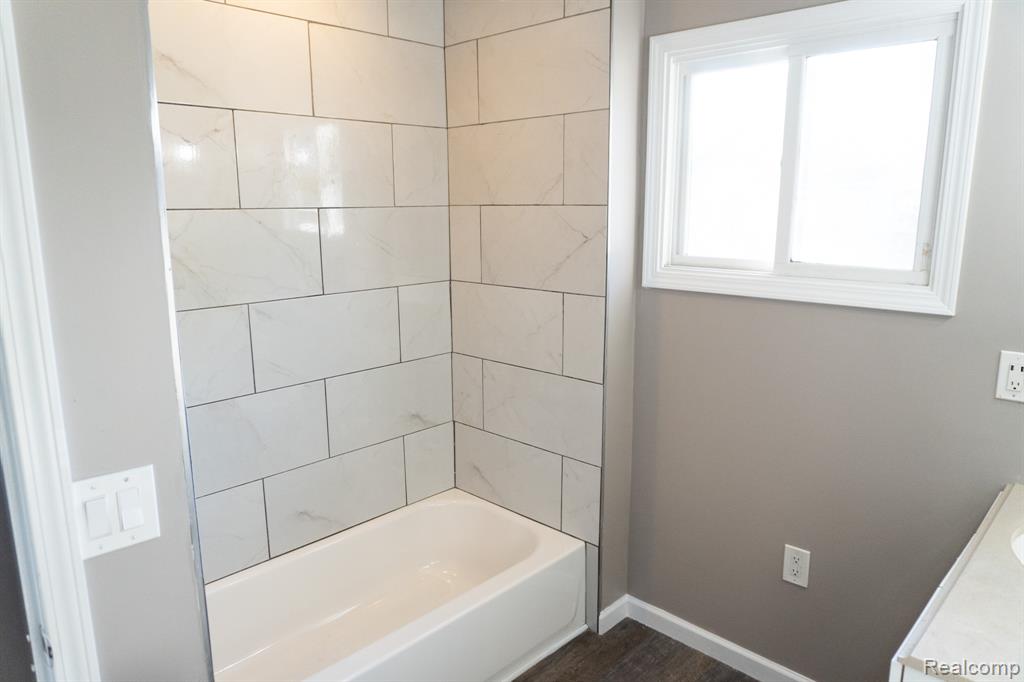 400 W MAIN Street, Durand, MI 48429 — Photo 38