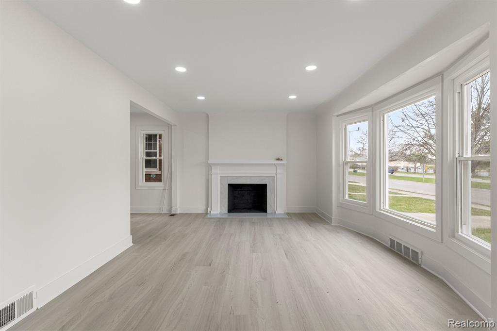 529 N MILITARY Street, Dearborn, MI 48124 — Photo 3