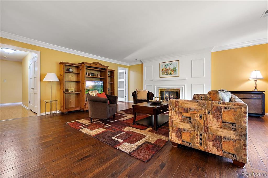 19710 W 13 Mile Road, 202, Beverly Hills, MI 48025 — Photo 15