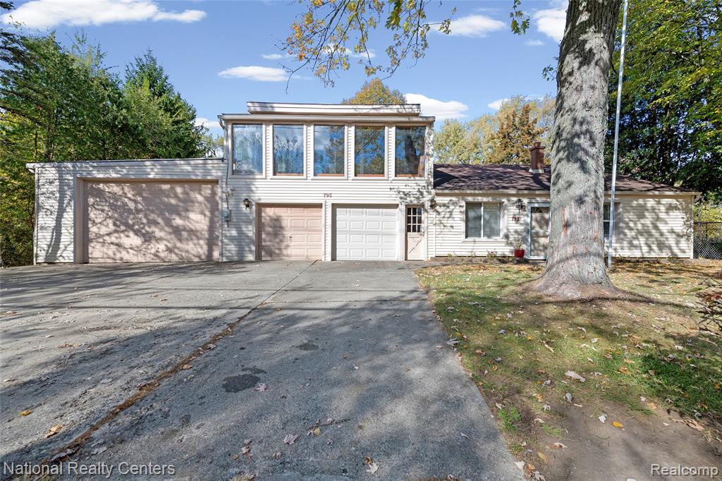 793 Hartland Avenue, Troy, MI 48083 — front exterior