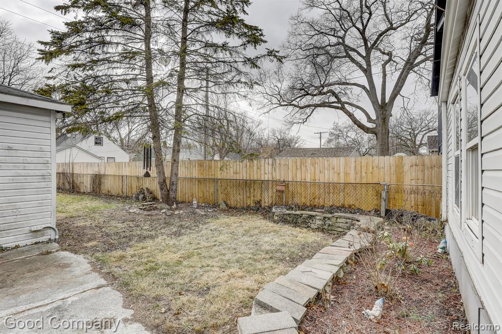 736 E Meyers Avenue, Hazel Park, MI 48030 — Photo 43
