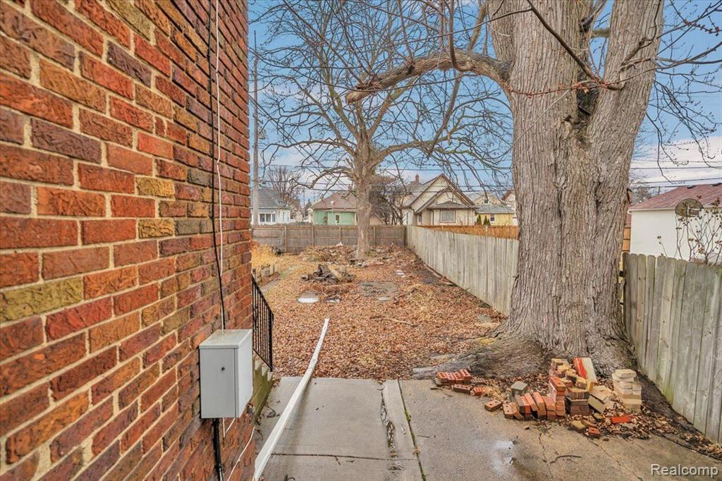 428 VINEWOOD Street, Wyandotte, MI 48192 — Photo 31