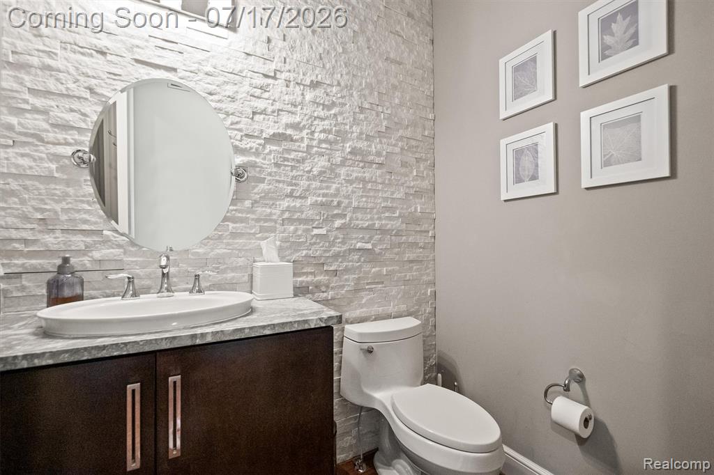 602 Wellington Circle, Rochester Hills, MI 48309 — Photo 18