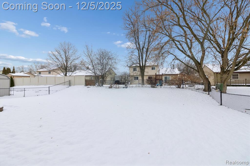 41512 Pheasant Creek Drive, Canton, MI 48188 — Photo 43
