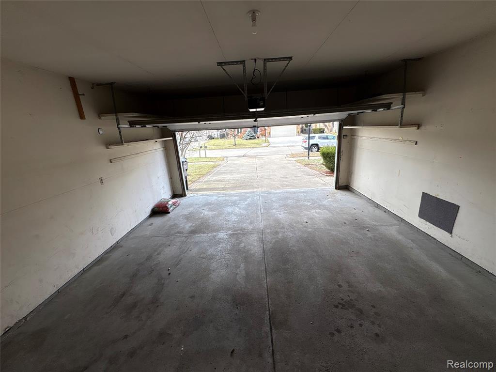 44000 Dunham Court, Clinton Twp, MI 48038 — Photo 45