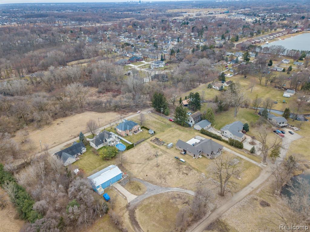 3733 CHRISTIE Lane, Shelby Twp, MI 48317 — Photo 9