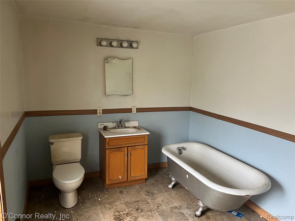 1124 Pine Street, Port Huron, MI 48060 — Photo 11