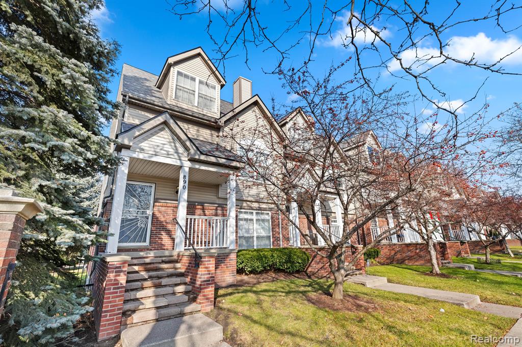 890 Lothrop Road, Detroit, MI 48202 — front exterior
