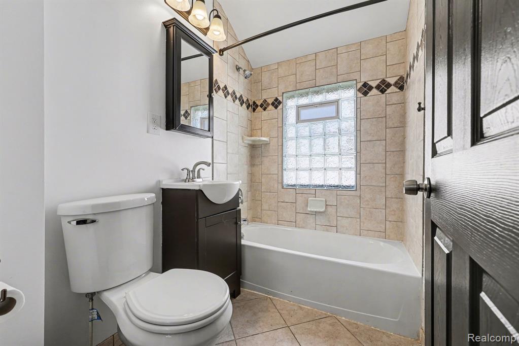 925 Kenilworth Avenue, Pontiac, MI 48340 — Photo 17