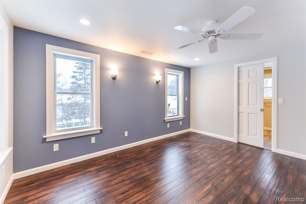 336 BEACHWAY Street, Whitmore Lake, MI 48189 — Photo 18