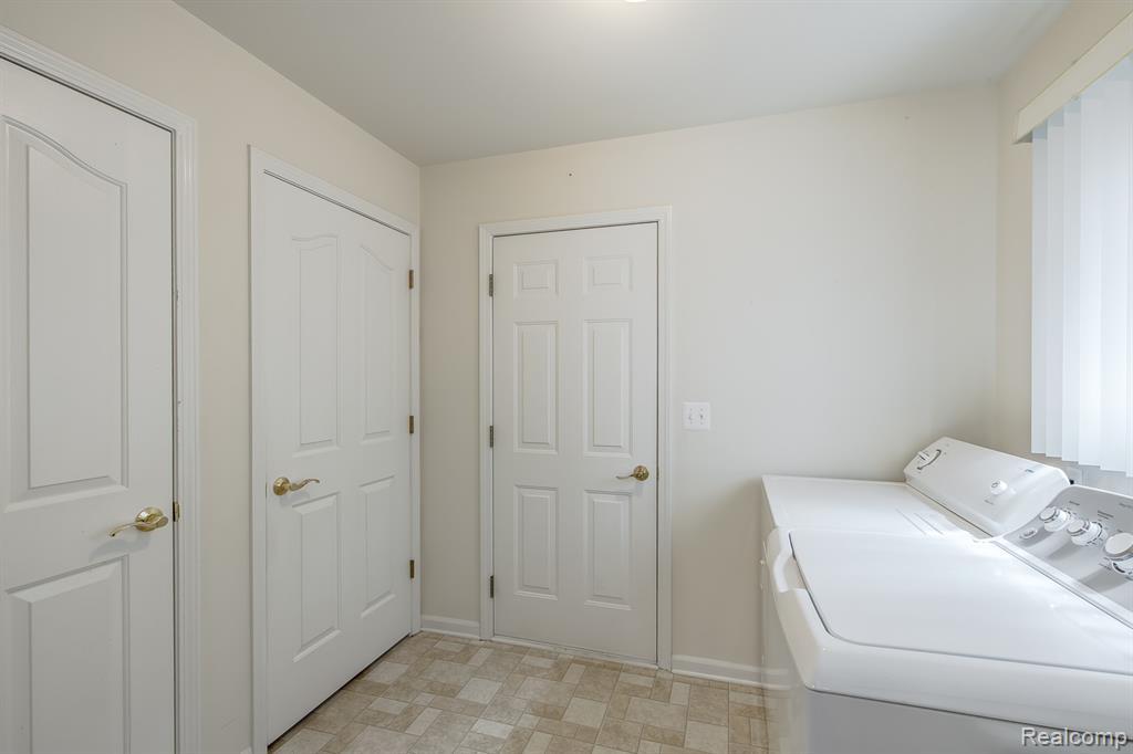 50077 Lexington Avenue E, Utica, MI 48317 — Photo 19