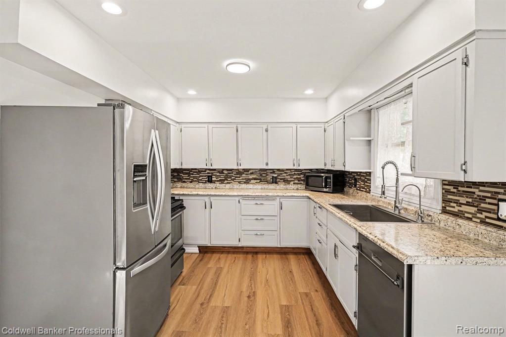 8610 Highland Road, White Lake, MI — Photo 5