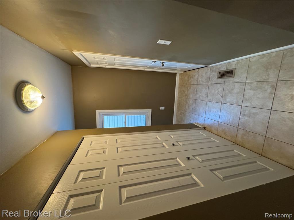 86 Hamilton Street, Pontiac, MI 48342 — Photo 13