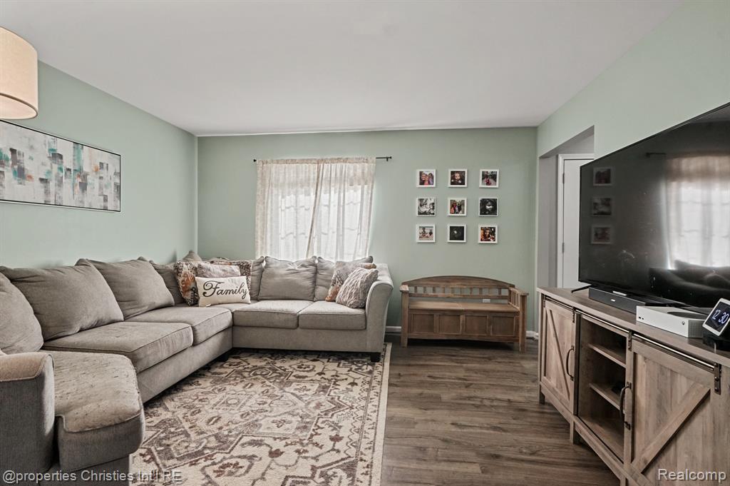 921 River Valley Drive, Lake Orion, MI 48362 — Photo 16