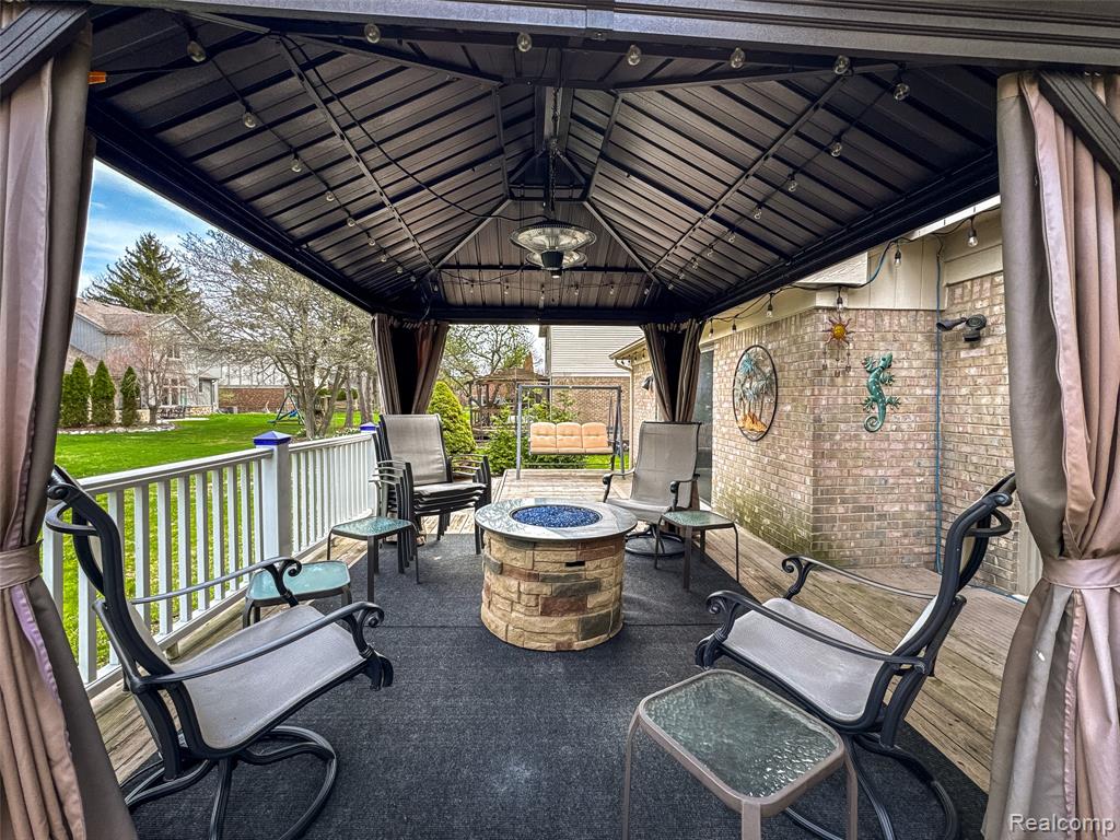 37764 Stableview Drive, Farmington, MI 48335 — Photo 46