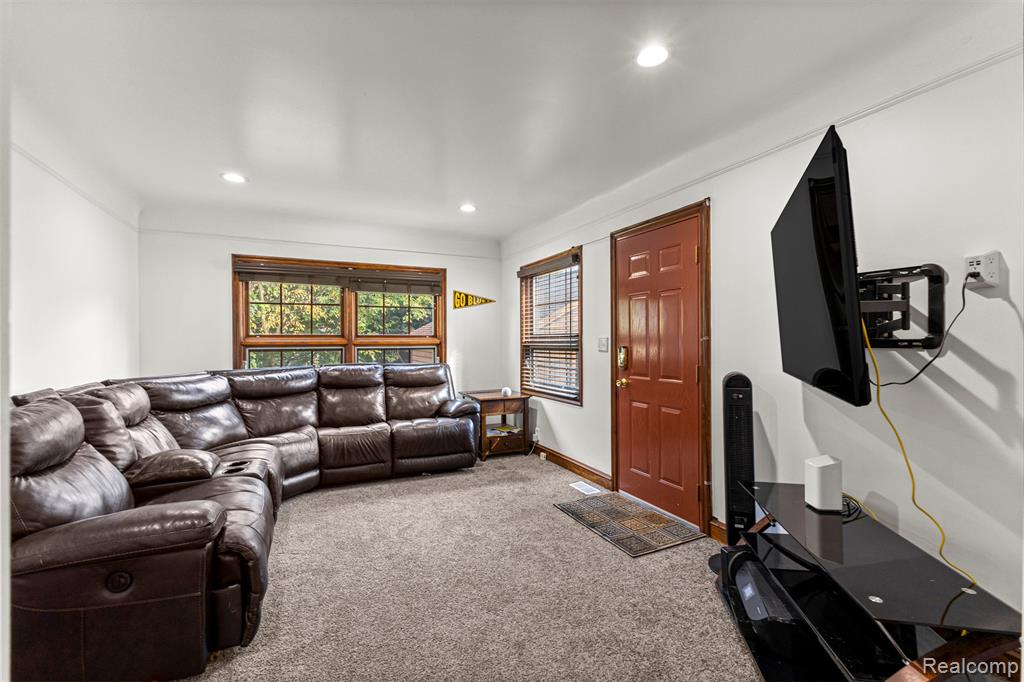 745 Beechmont Street, Dearborn, MI 48124 — Photo 17