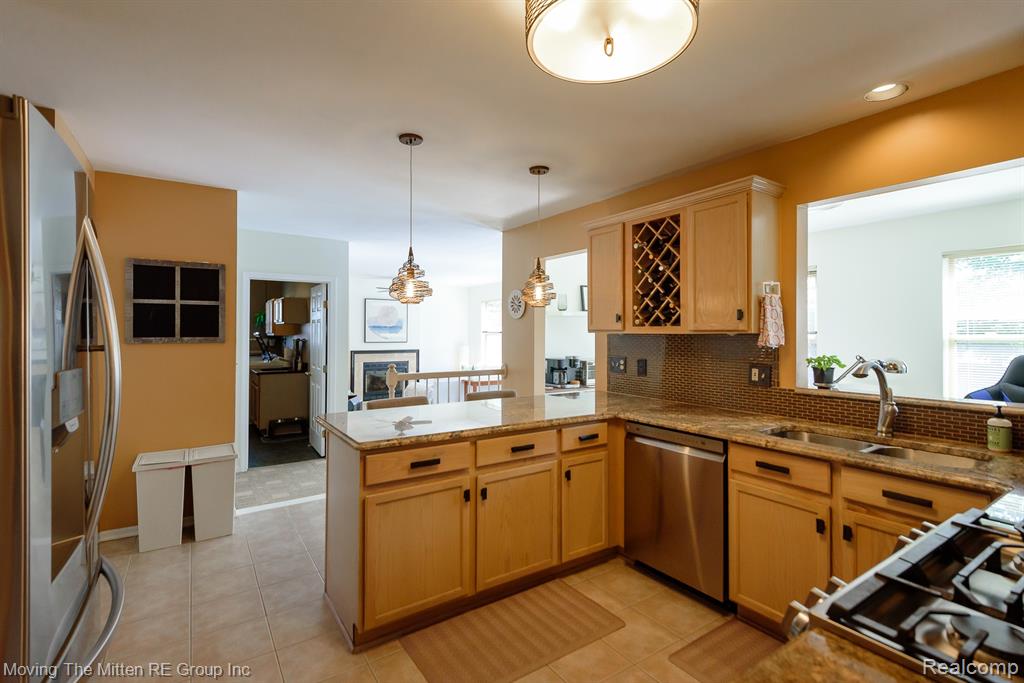 9501 Madison Drive, Belleville, MI 48111 — Photo 13