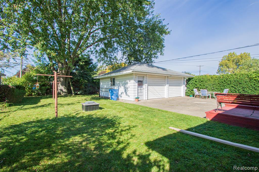 25125 CAMPBELL Avenue, Warren, MI 48089 — Photo 29