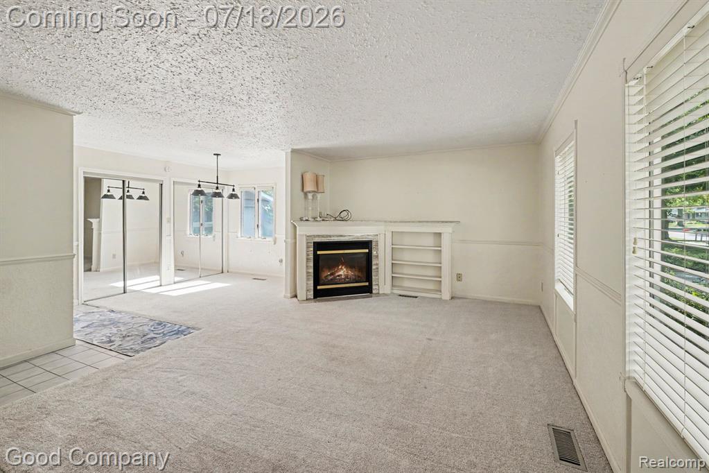 6284 Woodsdale Drive, Grand Blanc, MI 48439 — Photo 4