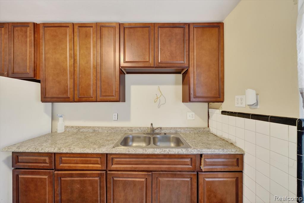 17540 Indiana Street, Detroit, MI 48221 — Photo 31