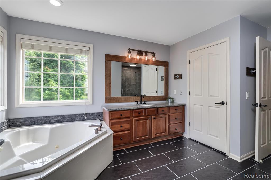 17590 White Pine Court, Northville, MI 48168 — Photo 36