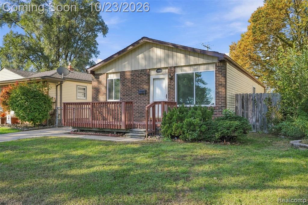 28793 Groveland Street, Madison Heights, MI 48071