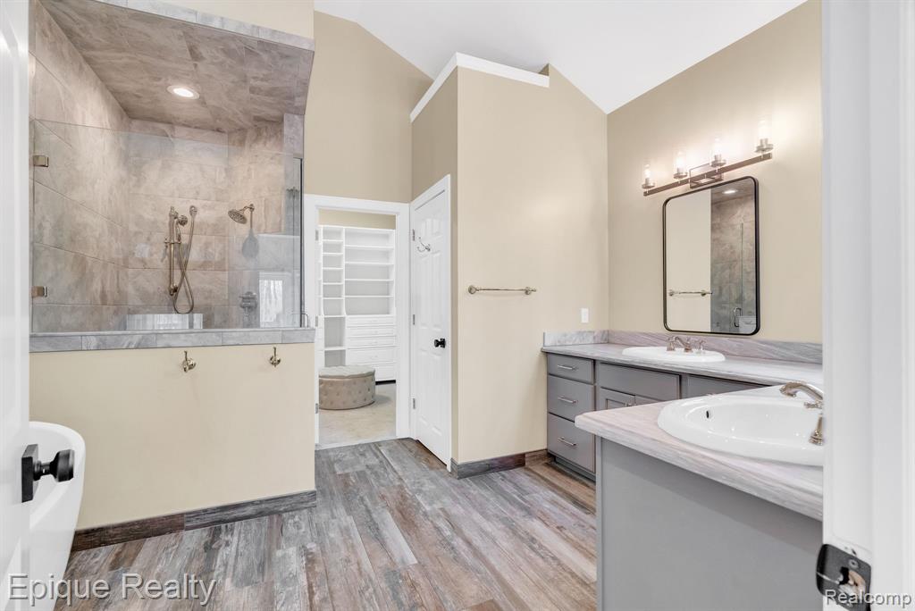9155 Kelly Lake Drive, Clarkston, MI 48348 — Photo 39