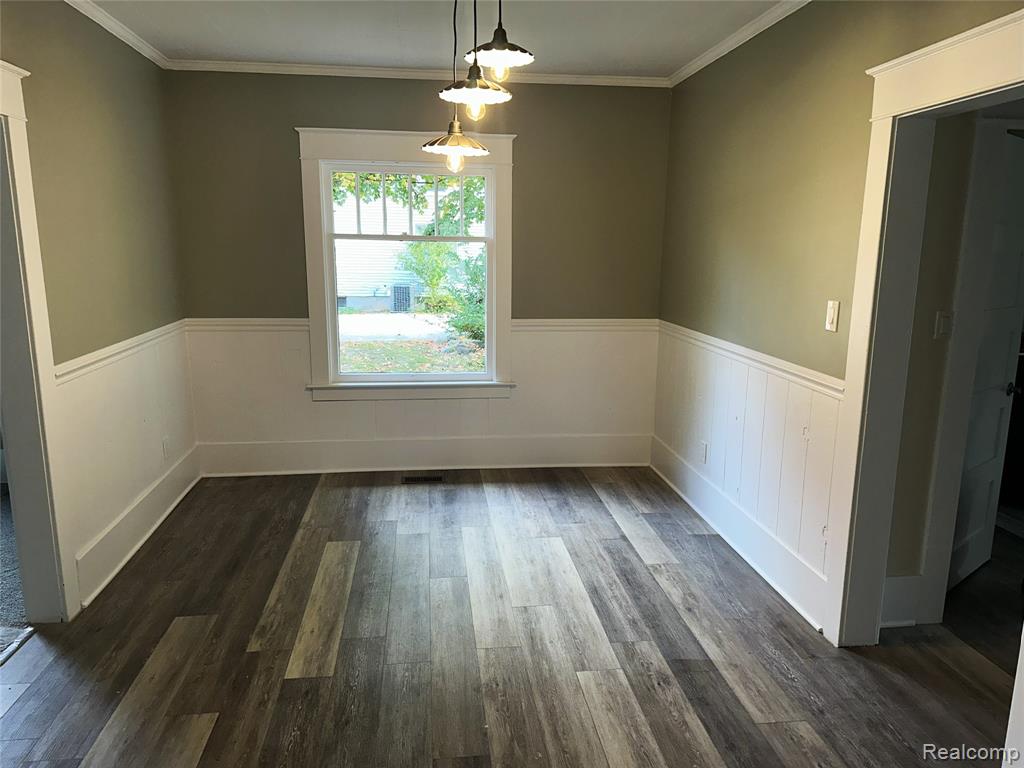 401 W Broad Street, Linden, MI 48451 — Photo 9