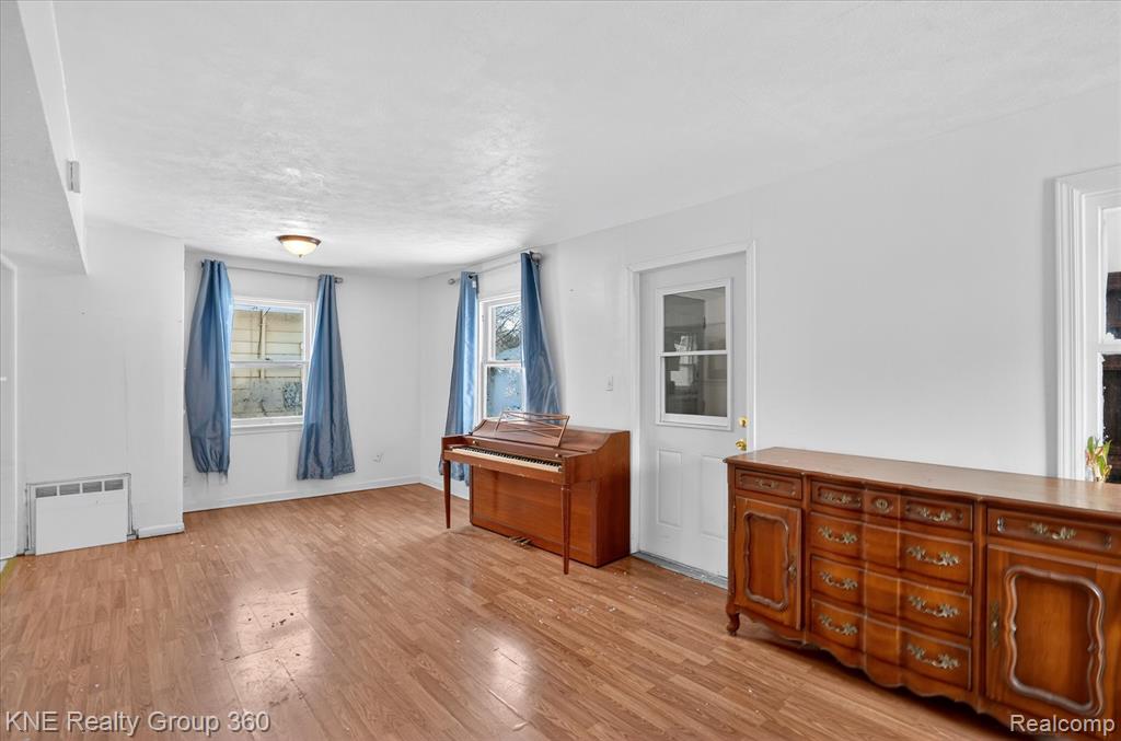 4928 Hughes Road, Lansing, MI 48910 — Photo 9