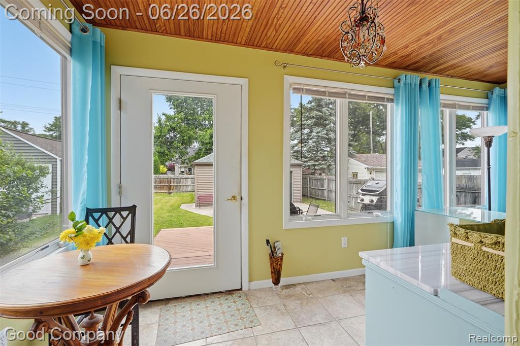 948 Cambridge Road, Berkley, MI 48072 — Photo 15