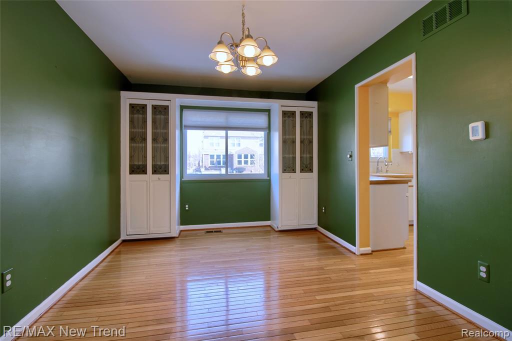 5794 Willow Creek Drive, Canton, MI 48187 — Photo 8