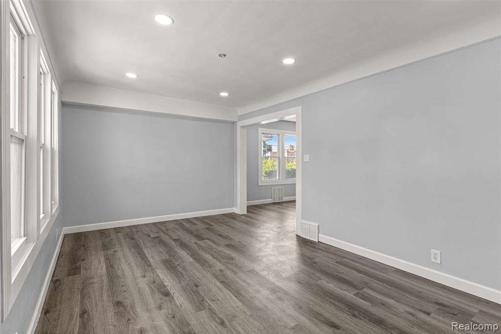 5637 Horger Street, Dearborn, MI 48126 — Photo 3