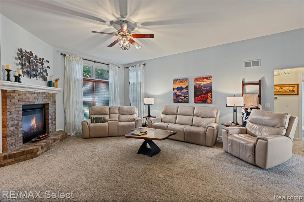 4278 Springwood Court, Fenton, MI 48430 — Photo 8
