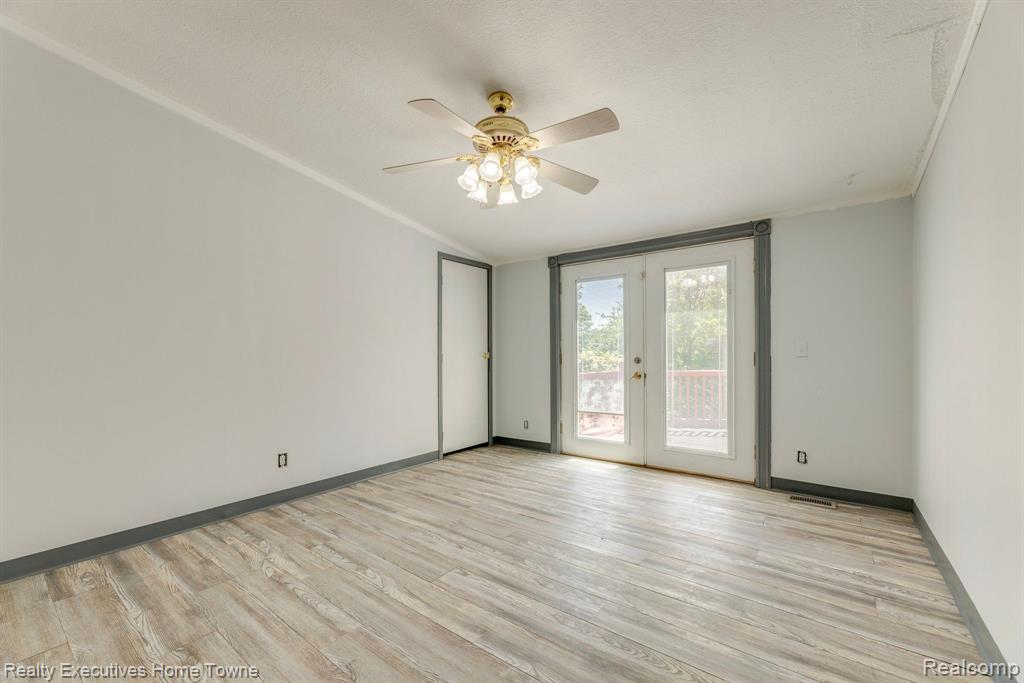 5529 JEDDO Road, MI 48032 — Photo 40