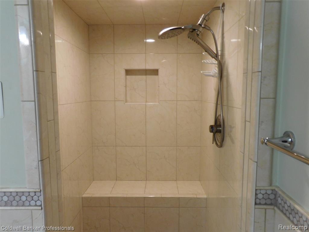 6448 Tutbury, Troy, MI 48098 — Photo 18