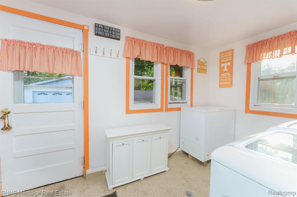 316 E WALNUT Street, Webberville, MI 48892 — Photo 20