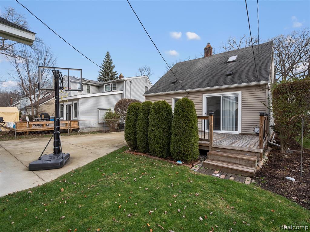 829 N REMBRANDT Avenue, Royal Oak, MI 48067 — Photo 22