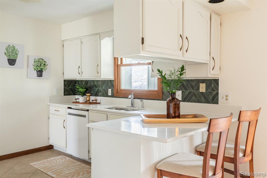 4819 Moultrie Circle, Lansing, MI 48917 — Photo 21