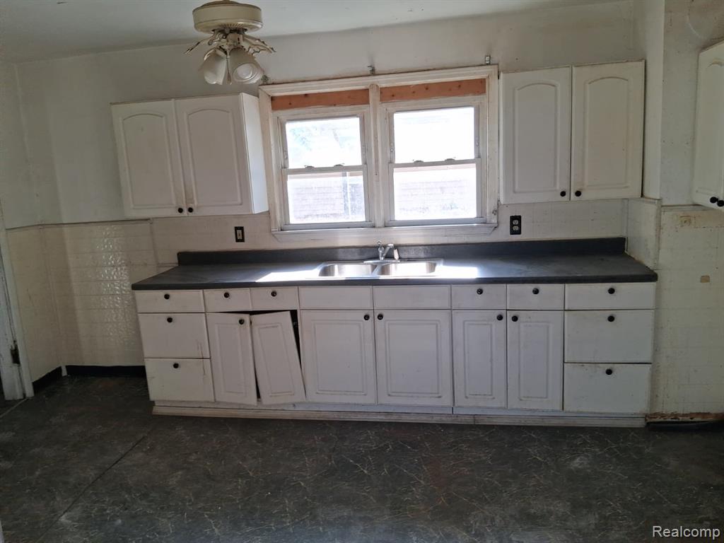 251 Beechwood Street, River Rouge, MI 48218 — Photo 2