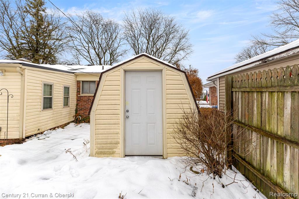 7941 N Charlesworth Street, Dearborn Heights, MI 48127 — Photo 33