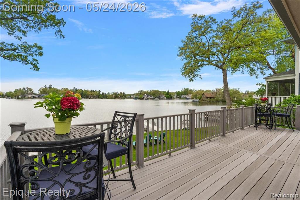 36 Highland Avenue, Lake Orion, MI 48362 — Photo 8