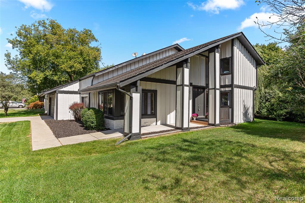 5086 FALMOUTH Drive, Troy, MI 48085 — Photo 2