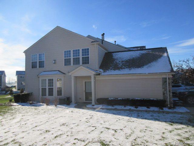 538 DOCKSIDE Circle, Holly, MI 48442 — front exterior