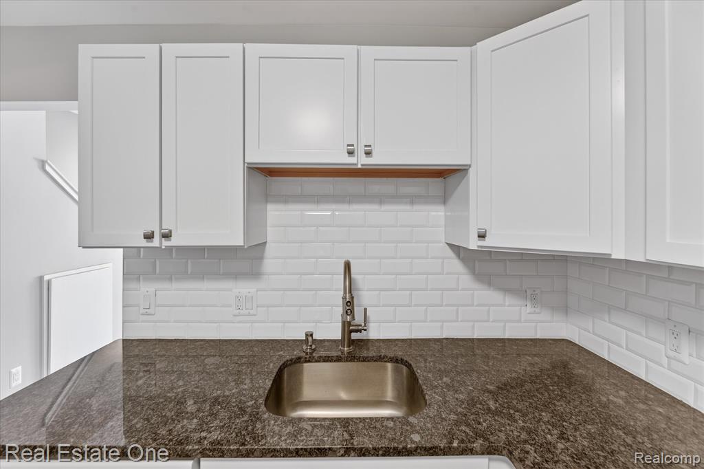 874 N Main Street, Milford, MI 48381 — Photo 11