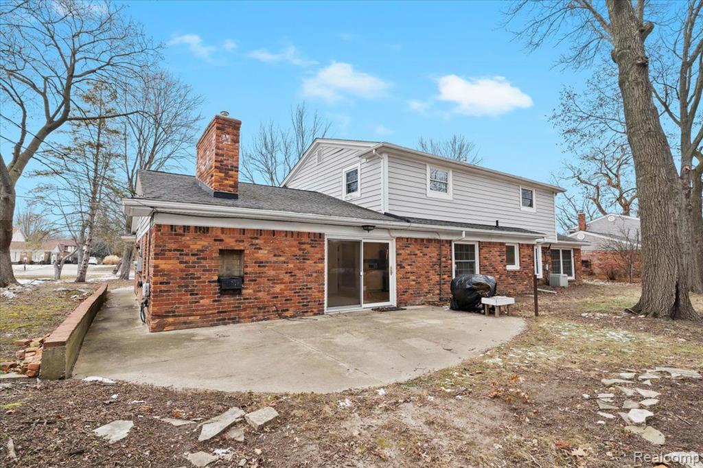 4675 QUARTON Road, Bloomfield Hills, MI 48301 — Photo 32