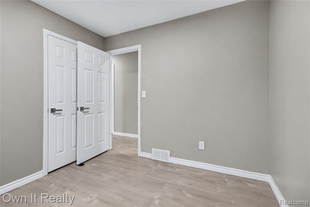 7260 Warwick Street, Detroit, MI 48228 — Photo 15