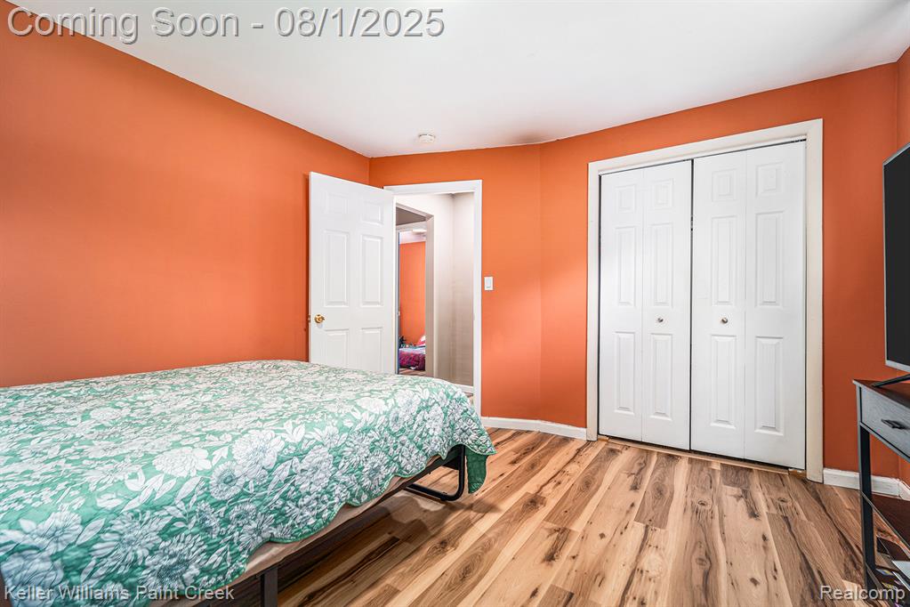 4135 Fenmore Avenue, Waterford, MI 48328 — Photo 13