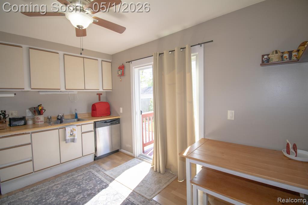 18455 Denby, Redford, MI 48240 — Photo 12