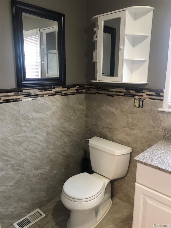 4715 CULVER Street, Dearborn Heights, MI 48125 — Photo 28